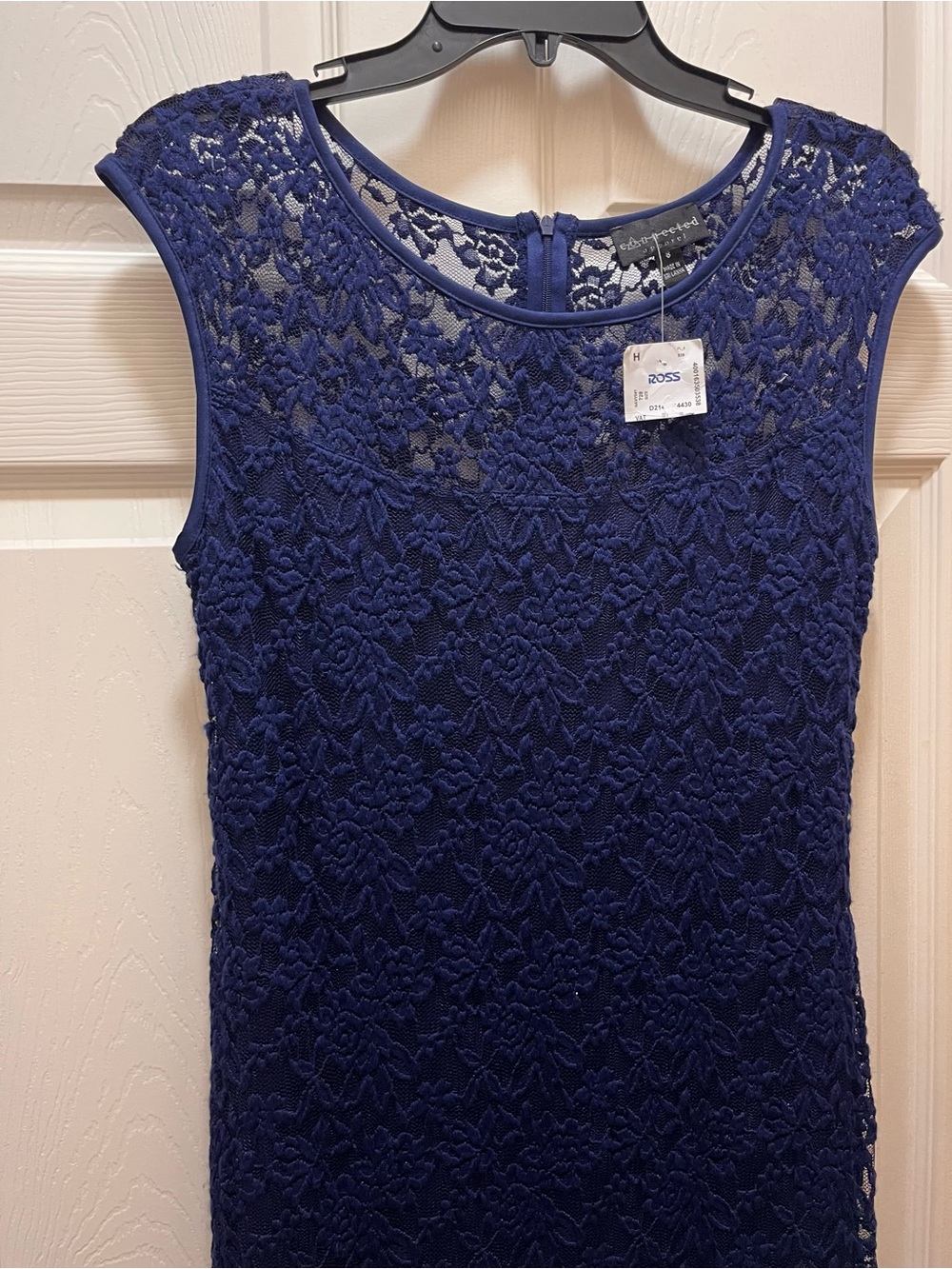 connected apparel Navy Blue Floral Lace Sleeveless Shell